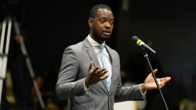 Photo of Rennox Calmes: “Holanda se aprovecha de la pandemia para tratar de colonizar nuevamente a Curazao”