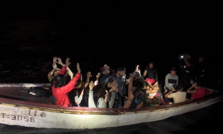 Photo of Guardia Costera de Curazao interceptó una lancha con 33 venezolanos y animales exóticos