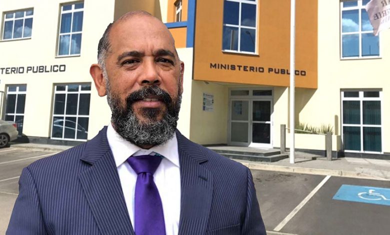 Photo of Ministerio Público de Aruba solicita cinco años de prisión para el parlamentario  Benny Sevinger