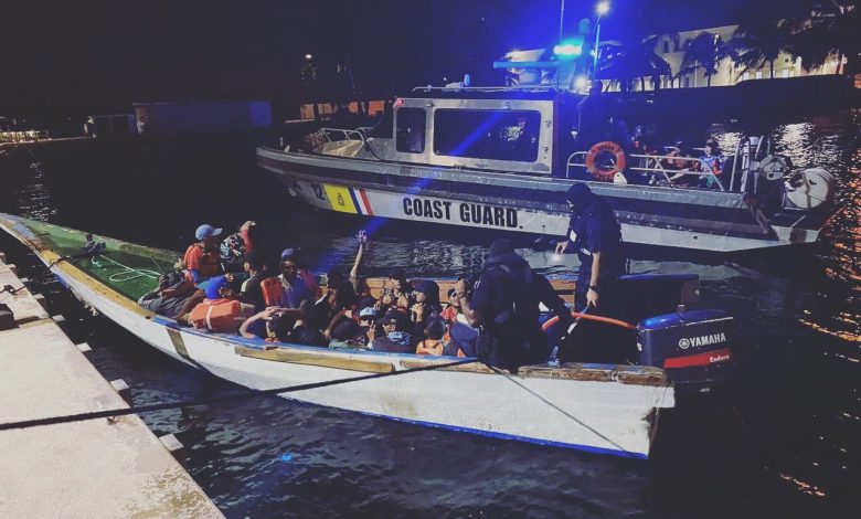 Photo of Detienen a 28 “balseros” venezolanos que trataban de ingresar a Aruba