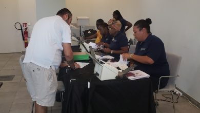 Photo of Ciudadanos venezolanos son los latinos que registran el mayor número de solicitudes de estadía en Curazao