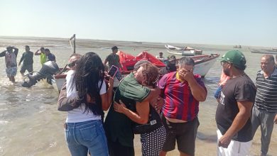 Photo of Pescadores rescataron a ocho tripulantes de embarcación que se hundió rumbo a Aruba