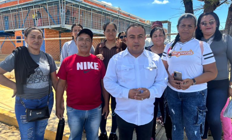 Photo of Desestiman pruebas acusatorias contra los cinco deportados de Aruba detenidos en Falcón